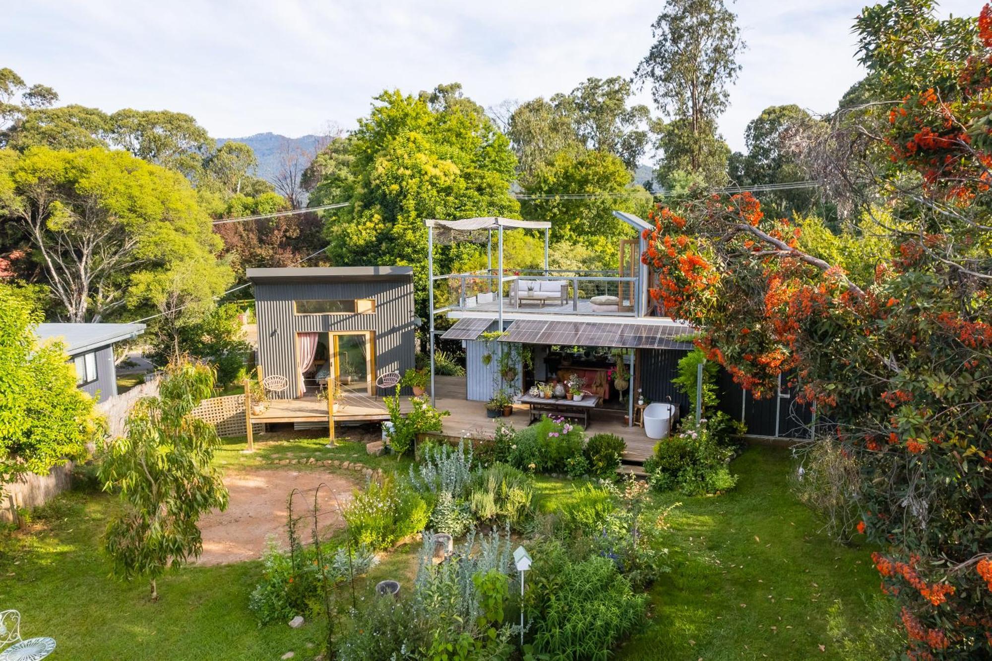 The Secret Garden - Alpine Retreat Mount Beauty Exterior photo